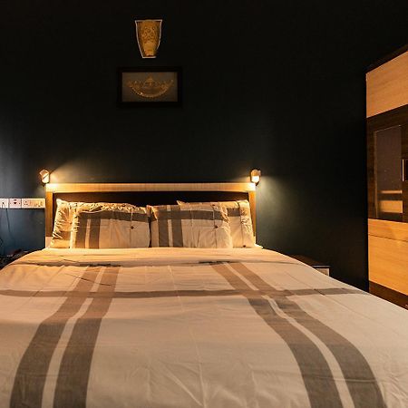 Hive Service Apartment Coimbatore Buitenkant foto