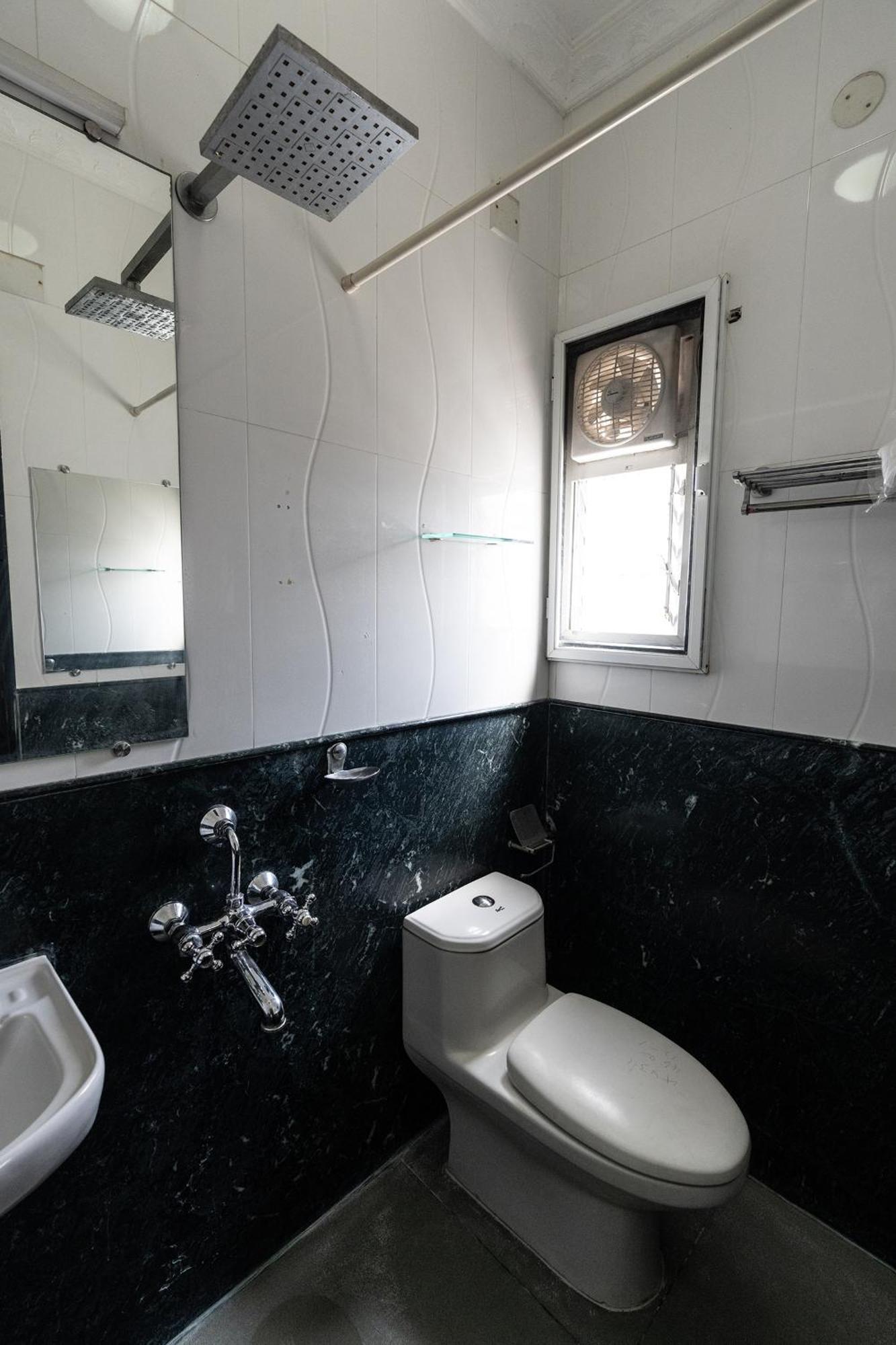 Hive Service Apartment Coimbatore Buitenkant foto